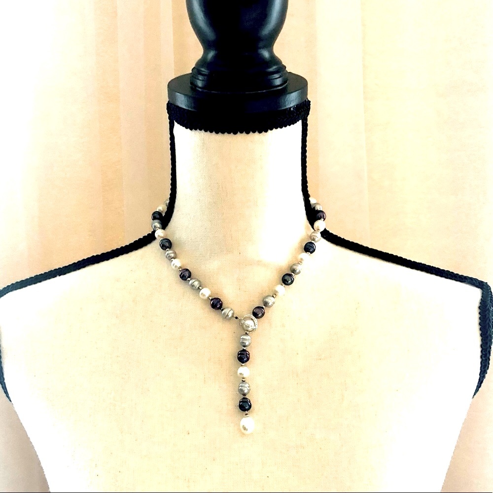 Pearl and diamond lariat necklace